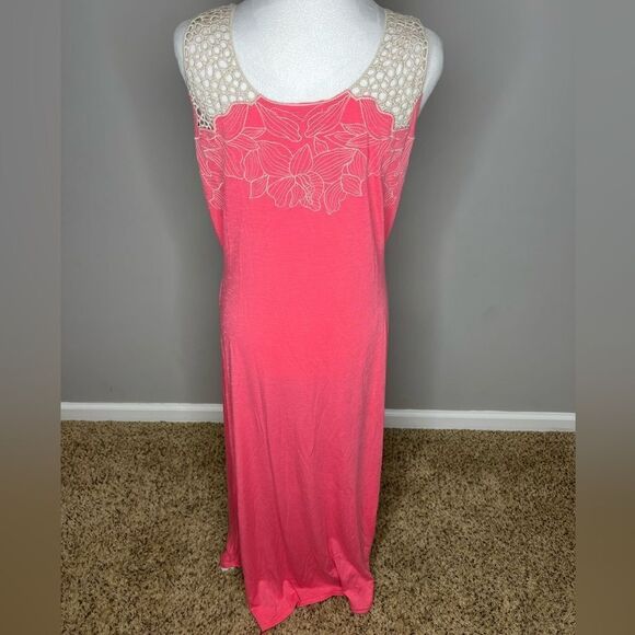 Soft surrounding maxi dress - Picture 2 of 3